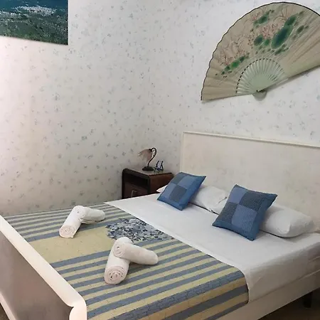 Casa Vacanze Trombetta Holiday home *